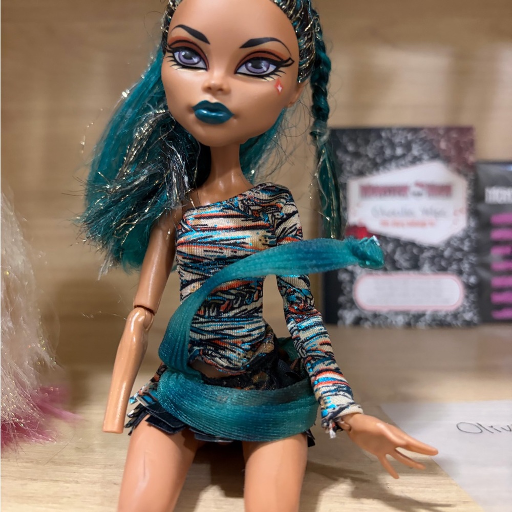 Monster High Nefera De Nile - Picture 11 of 11